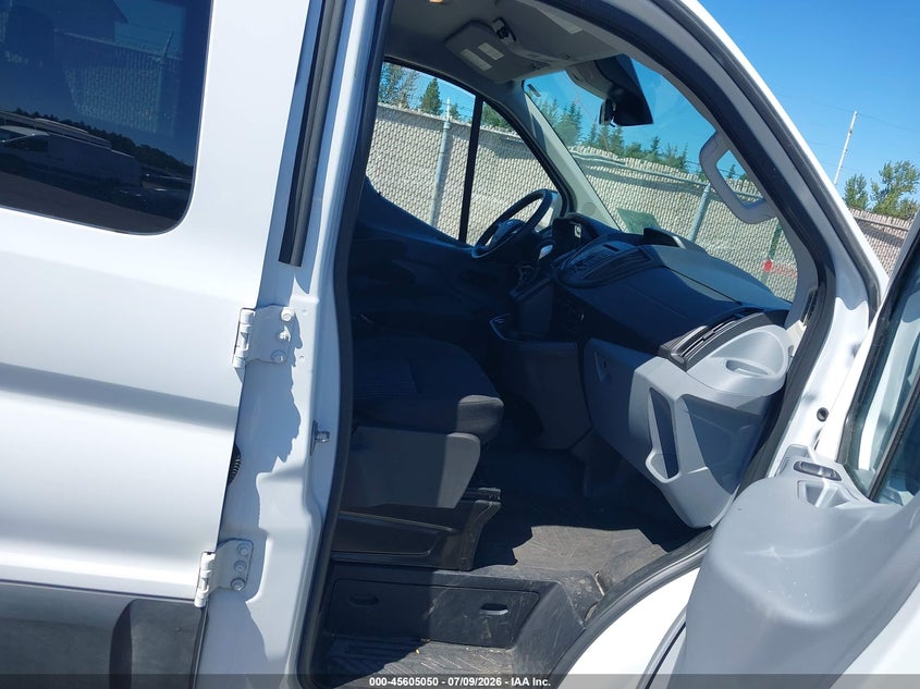 2019 FORD TRANSIT-150 auction photo 5