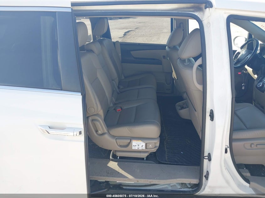 2016 HONDA ODYSSEY auction photo 8