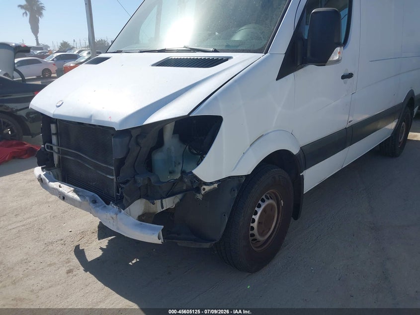 2014 Mercedes-Benz Sprinter 2500 Normal Roof VIN: WD3PE7CC1E5832899 Lot: 45605125