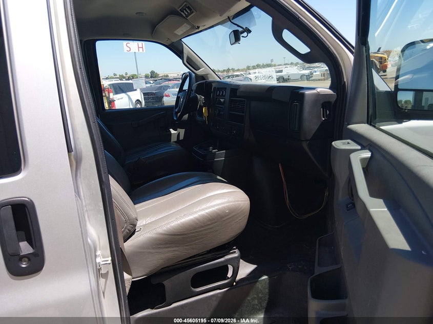 2018 CHEVROLET EXPRESS 3500 auction photo 5
