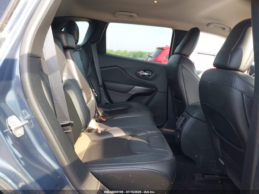 2020 JEEP CHEROKEE auction photo 8