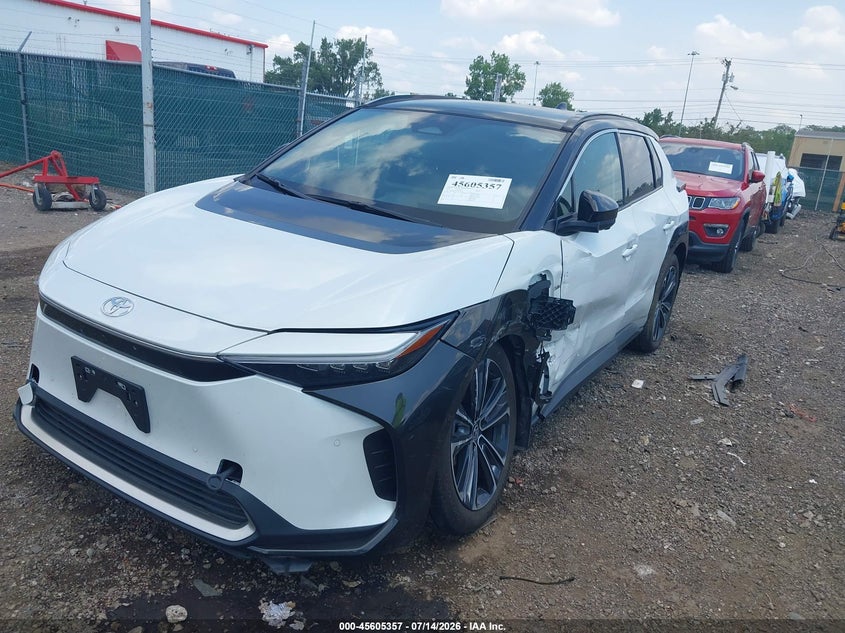 2023 TOYOTA BZ4X auction photo 6