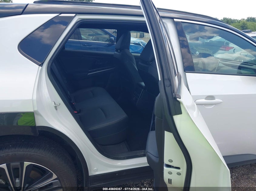 2023 TOYOTA BZ4X auction photo 8