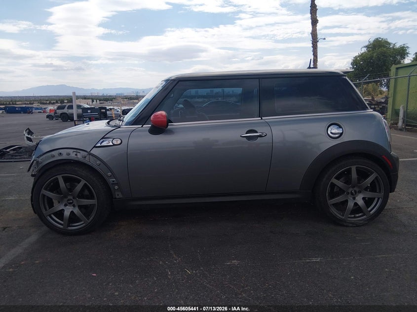 2007 Mini Cooper S VIN: WMWMF73547TT82412 Lot: 45605441
