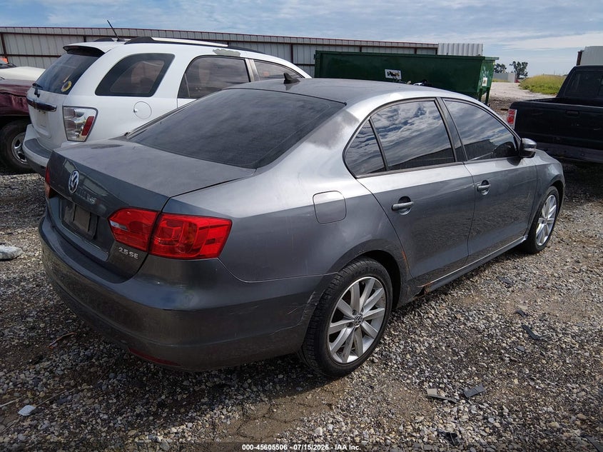 2012 VOLKSWAGEN JETTA auction photo 4
