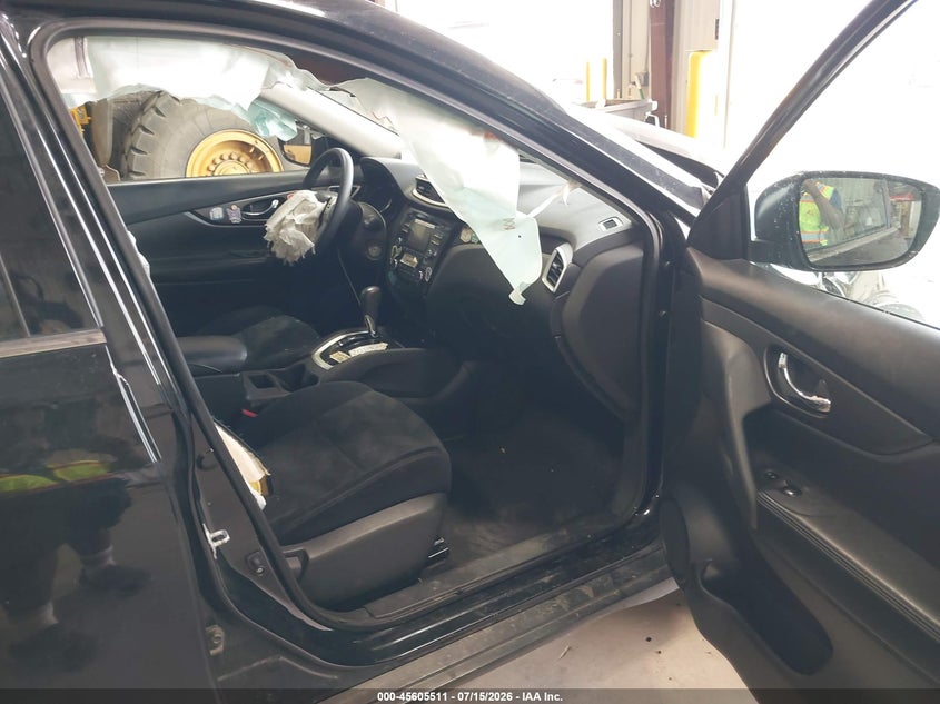 2015 NISSAN ROGUE auction photo 5