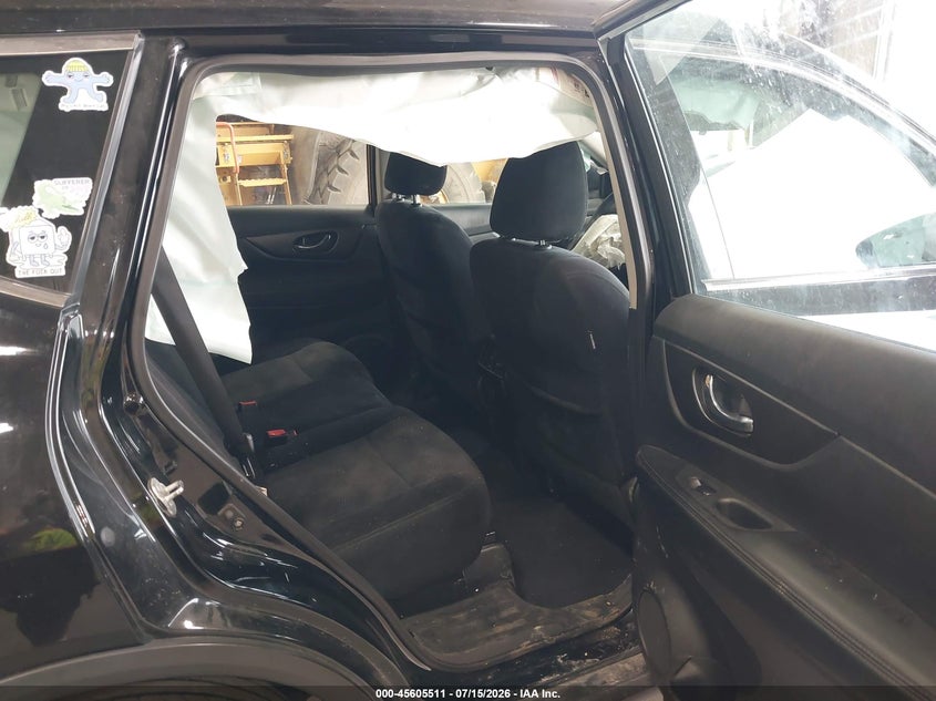 2015 NISSAN ROGUE auction photo 8