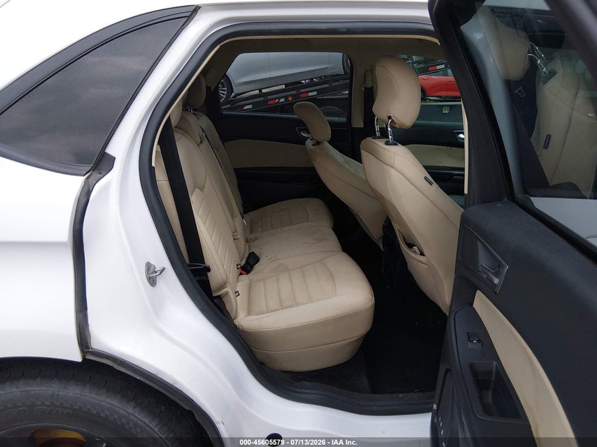 2017 FORD EDGE auction photo 8