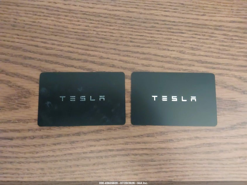 2025 Tesla Model X Long Range VIN: 7SAXCDE52SF470927 Lot: 45605609