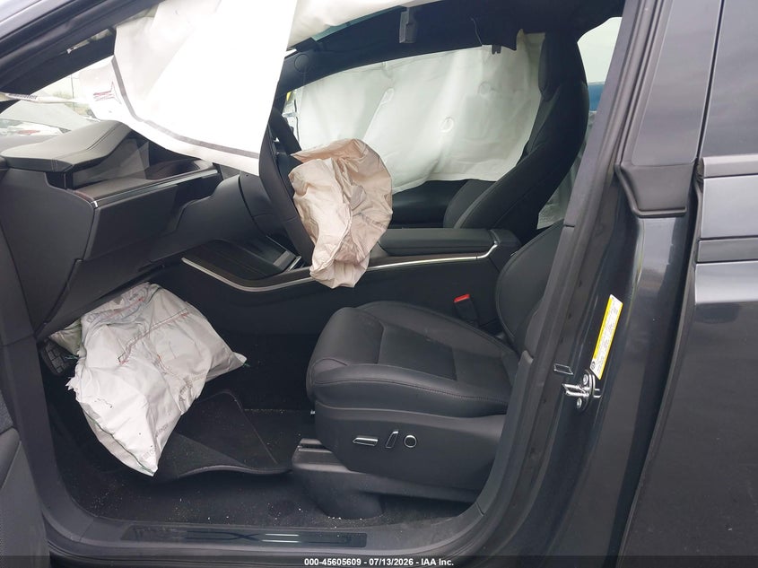 2025 Tesla Model X Long Range VIN: 7SAXCDE52SF470927 Lot: 45605609
