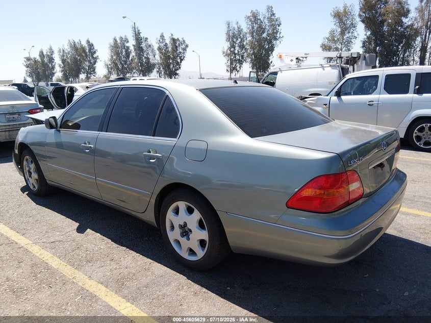 2001 LEXUS LS 430 auction photo 3