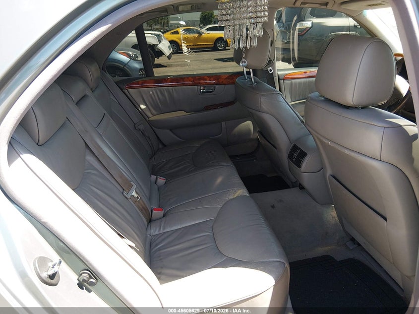 2001 LEXUS LS 430 auction photo 8