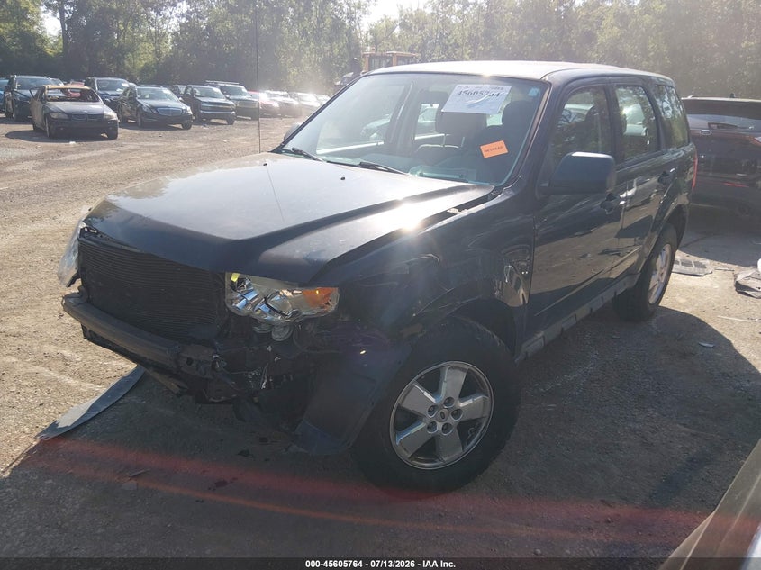 2010 FORD ESCAPE auction photo 2