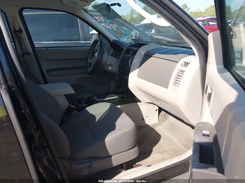 2010 FORD ESCAPE auction photo 5