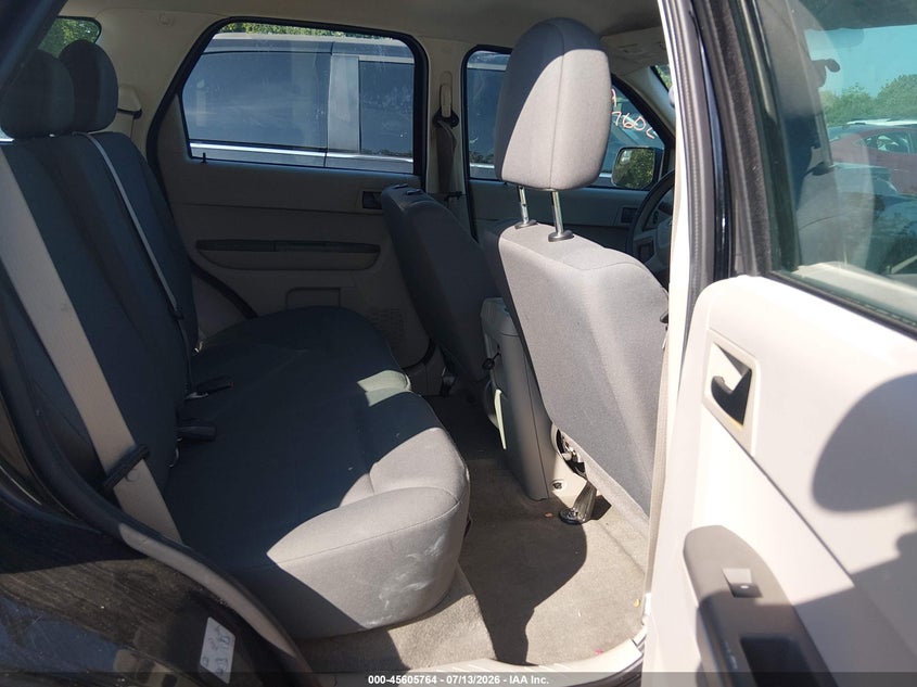 2010 FORD ESCAPE auction photo 8