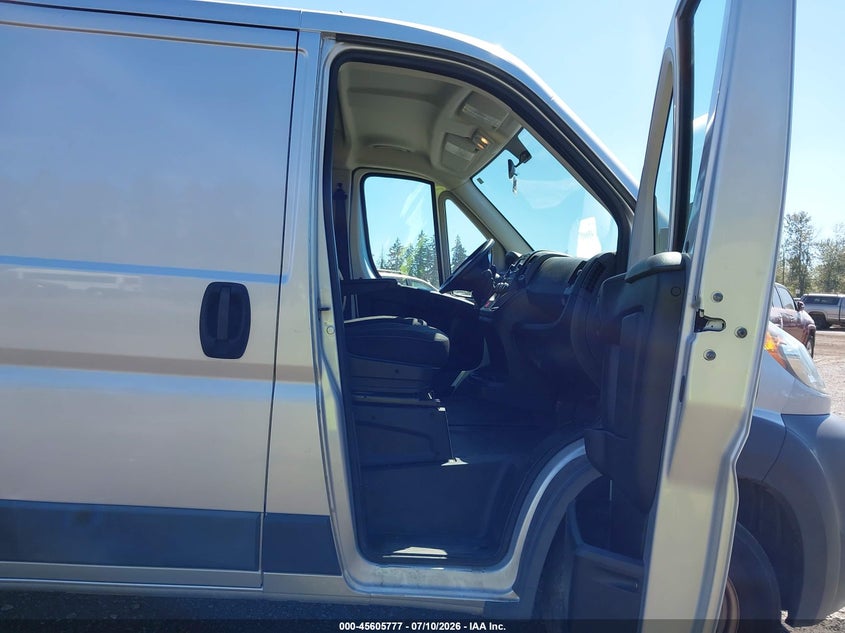 2017 RAM PROMASTER 1500 auction photo 5