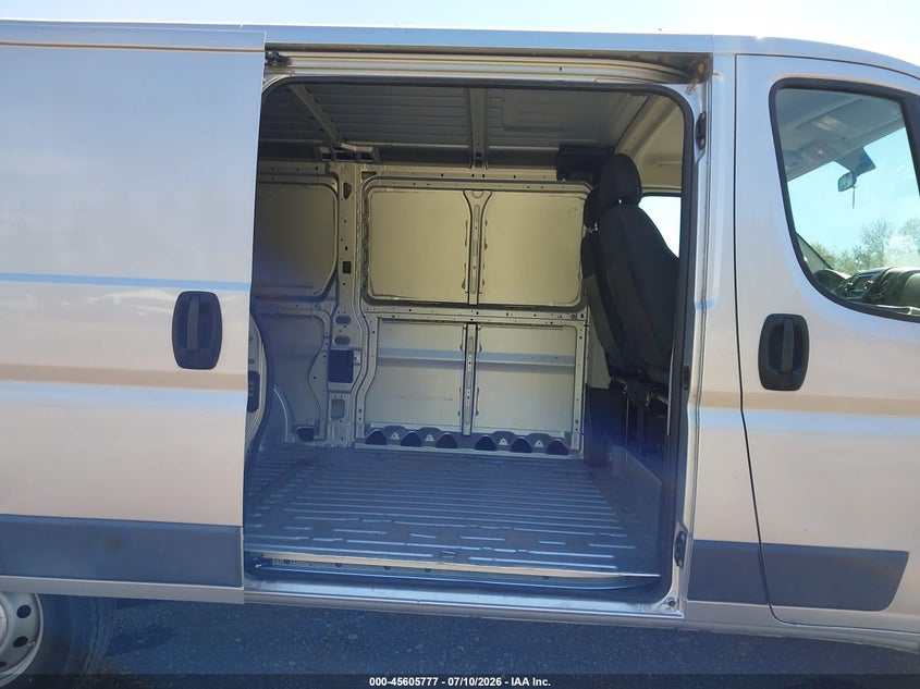 2017 RAM PROMASTER 1500 auction photo 8