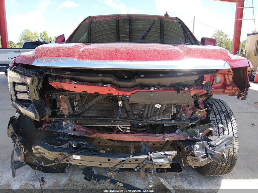2024 GMC YUKON auction photo 6