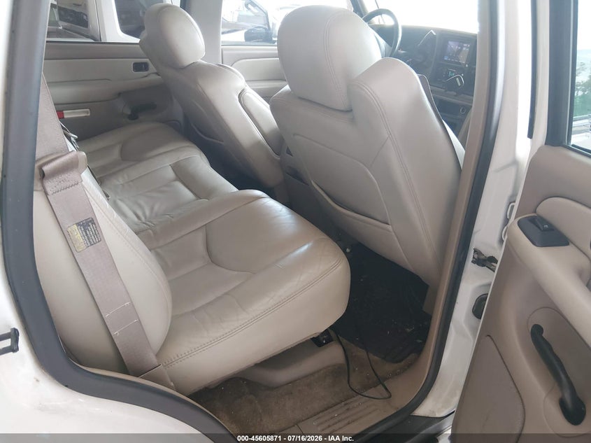 2003 GMC YUKON auction photo 8