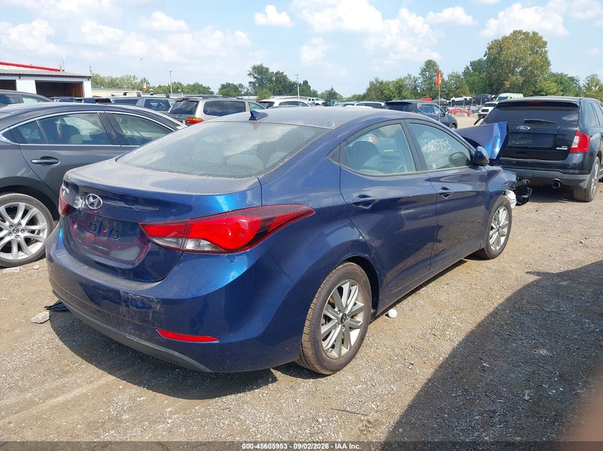 2016 HYUNDAI ELANTRA auction photo 4