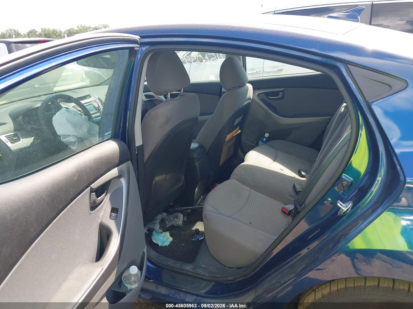 2016 HYUNDAI ELANTRA auction photo 8
