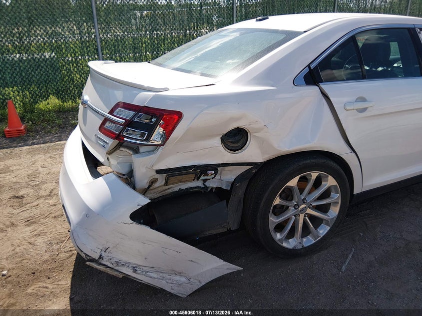 2017 FORD TAURUS auction photo 6