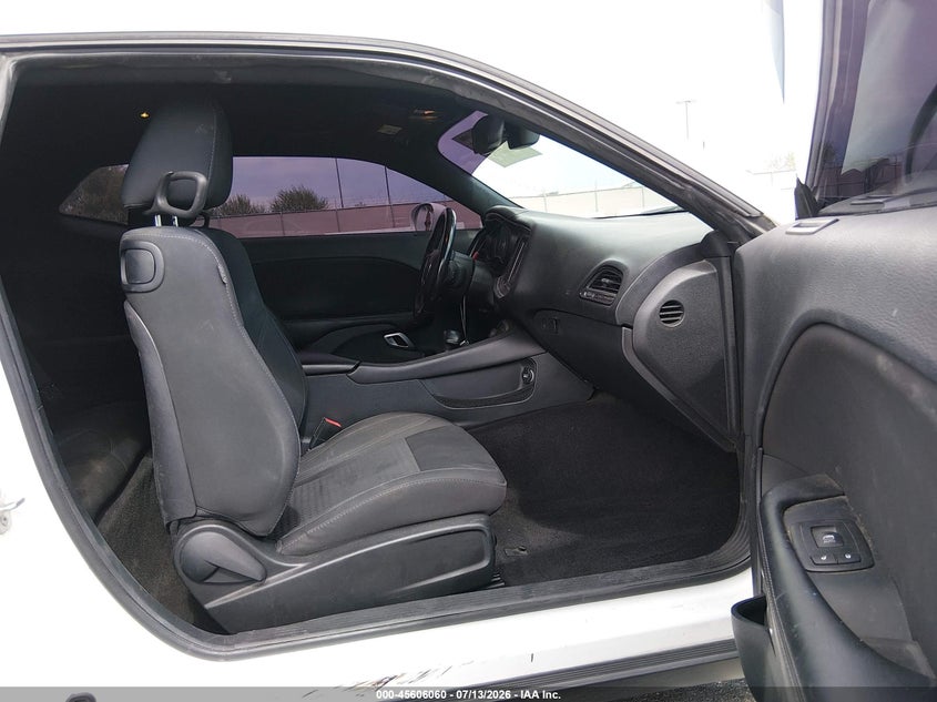 DODGE CHALLENGER 2015 VIN 2C3CDZAG3FH909800
