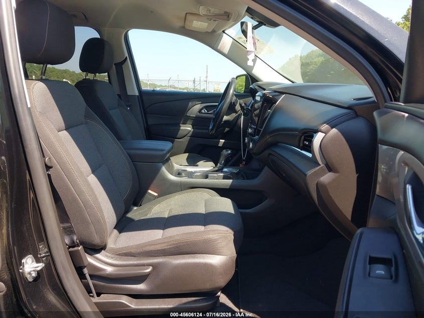 2018 CHEVROLET TRAVERSE auction photo 5