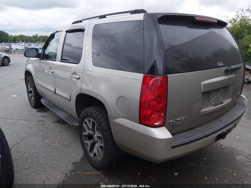 2007 GMC YUKON auction photo 3