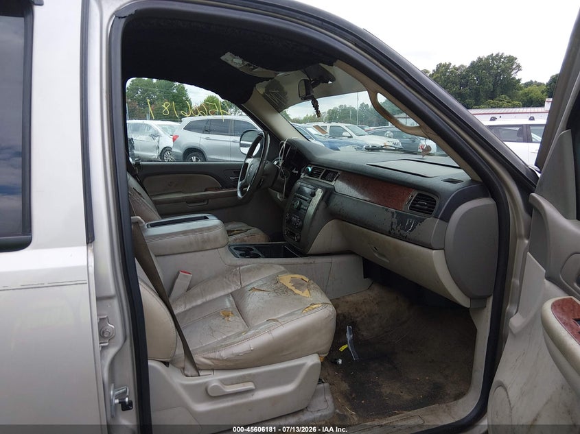 2007 GMC YUKON auction photo 5