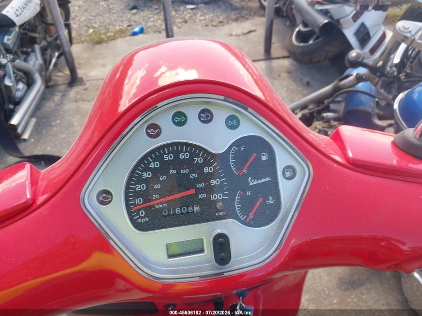 2010 VESPA GTS auction photo 7