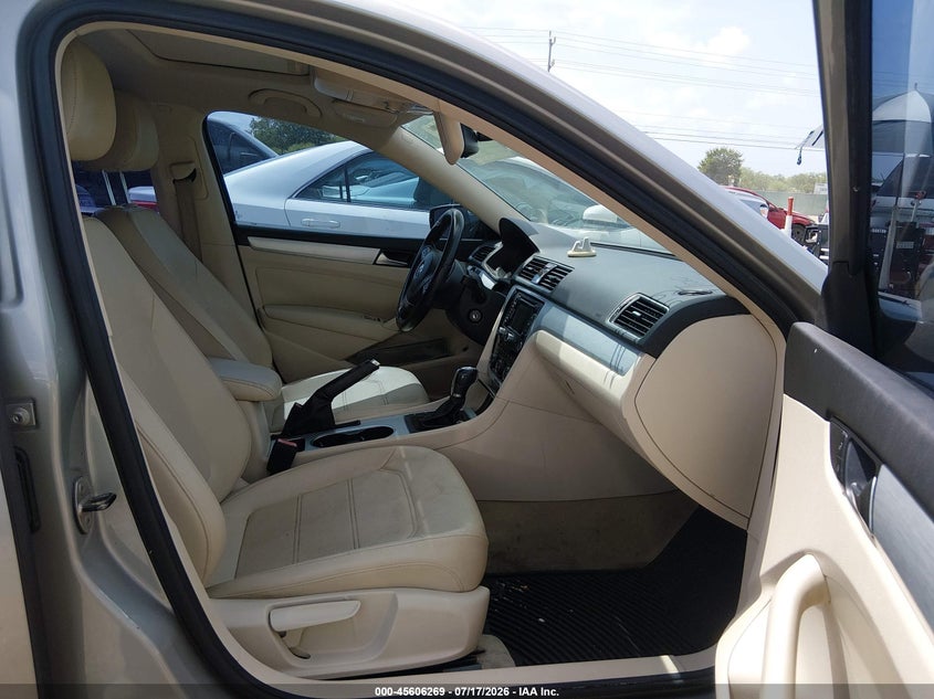 2013 VOLKSWAGEN PASSAT auction photo 5