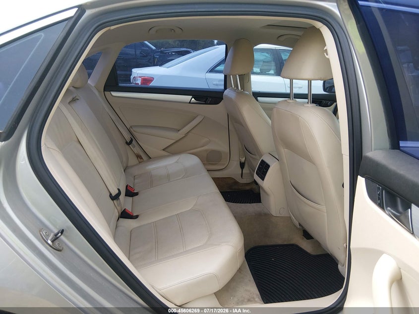 2013 VOLKSWAGEN PASSAT auction photo 8