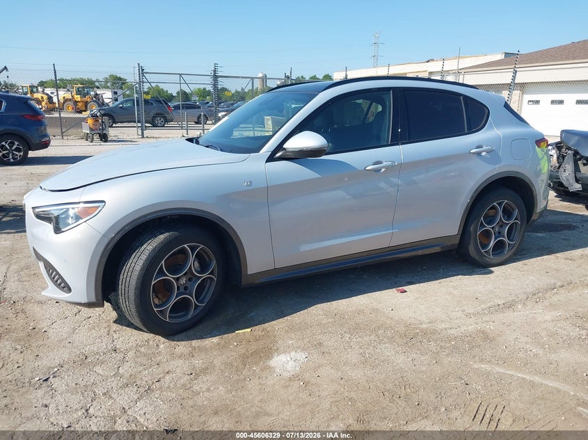 2022 Alfa Romeo Stelvio Ti Awd, Flood, IAAI, VIN ZASPAKBN1N7D48394 — photo 2