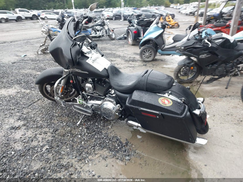 2011 Harley-Davidson Flhx VIN: 1HD1KB41XBB675843 Lot: 45606332