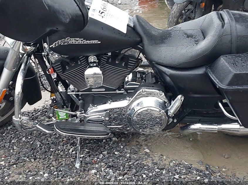 2011 Harley-Davidson Flhx VIN: 1HD1KB41XBB675843 Lot: 45606332
