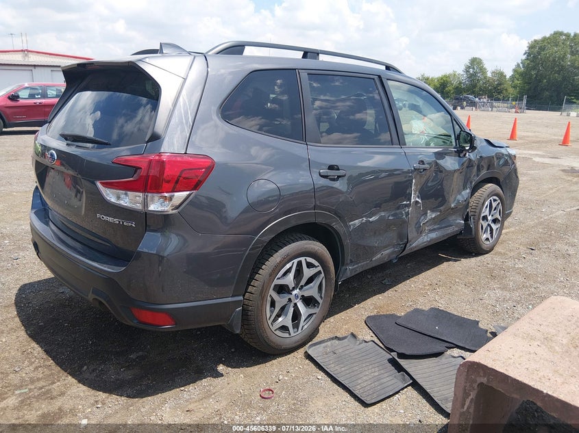2020 SUBARU FORESTER auction photo 4