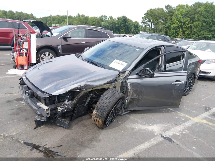 2021 Nissan Altima, Left Front, IAAI, VIN 1N4BL4EV4MN326278 — photo 2