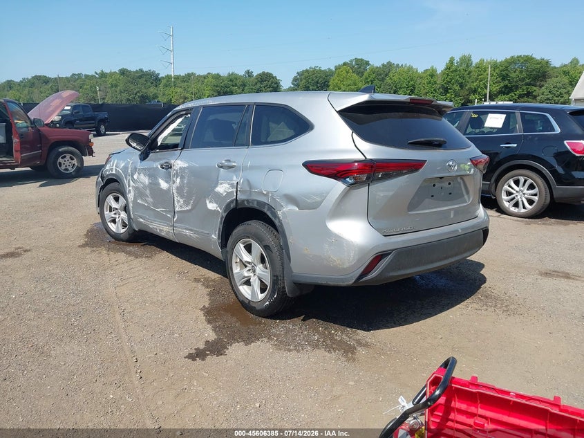2023 TOYOTA HIGHLANDER auction photo 3