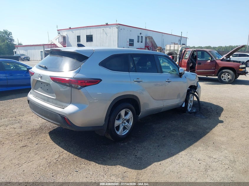 2023 TOYOTA HIGHLANDER auction photo 4