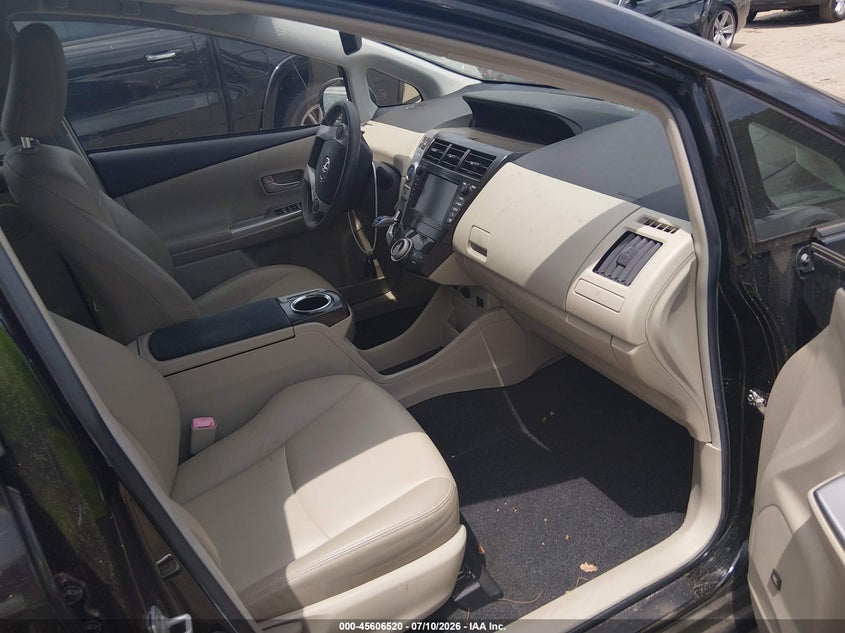 2012 TOYOTA PRIUS V auction photo 5