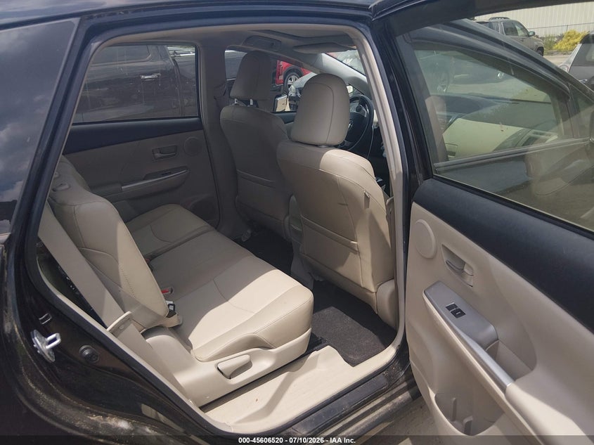 2012 TOYOTA PRIUS V auction photo 8