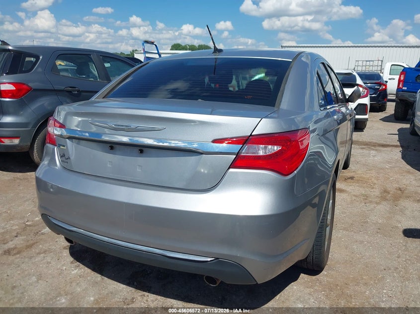 2014 CHRYSLER 200 auction photo 4