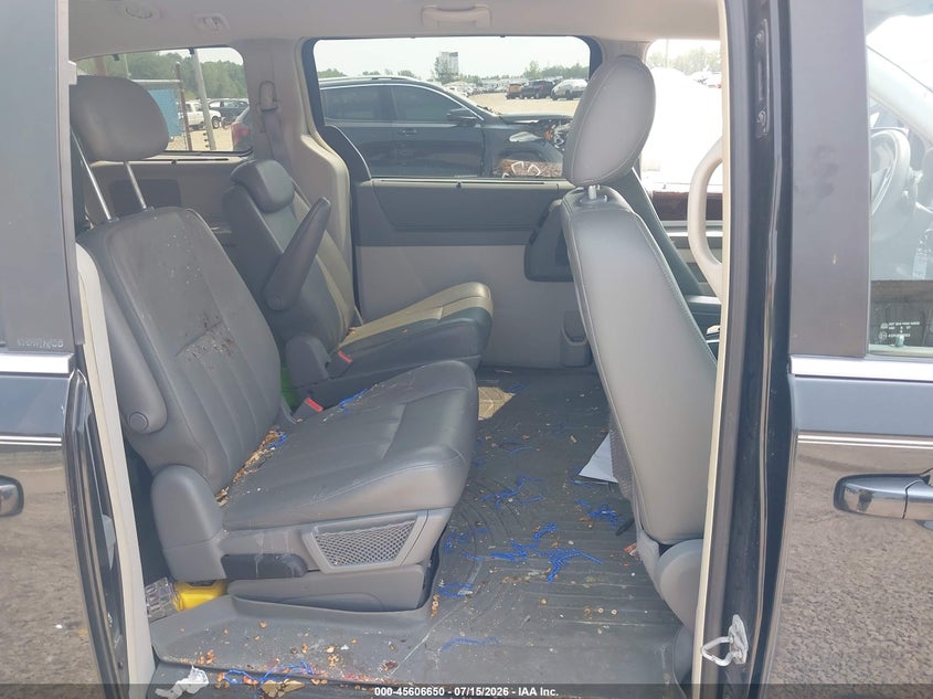 2010 Chrysler Town & Country Touring VIN: 2A4RR5DX3AR124265 Lot: 45606650