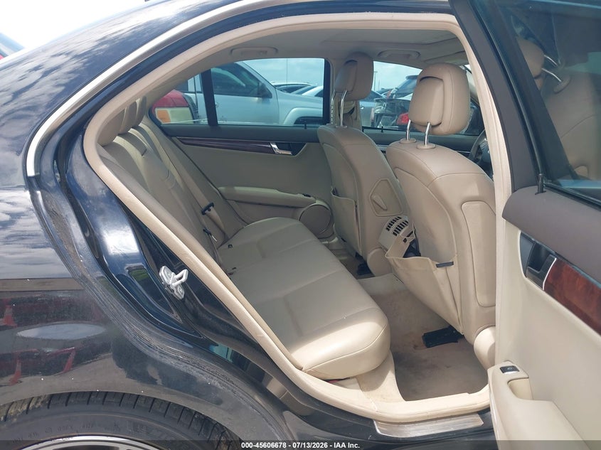 2009 MERCEDES-BENZ C 300 auction photo 8