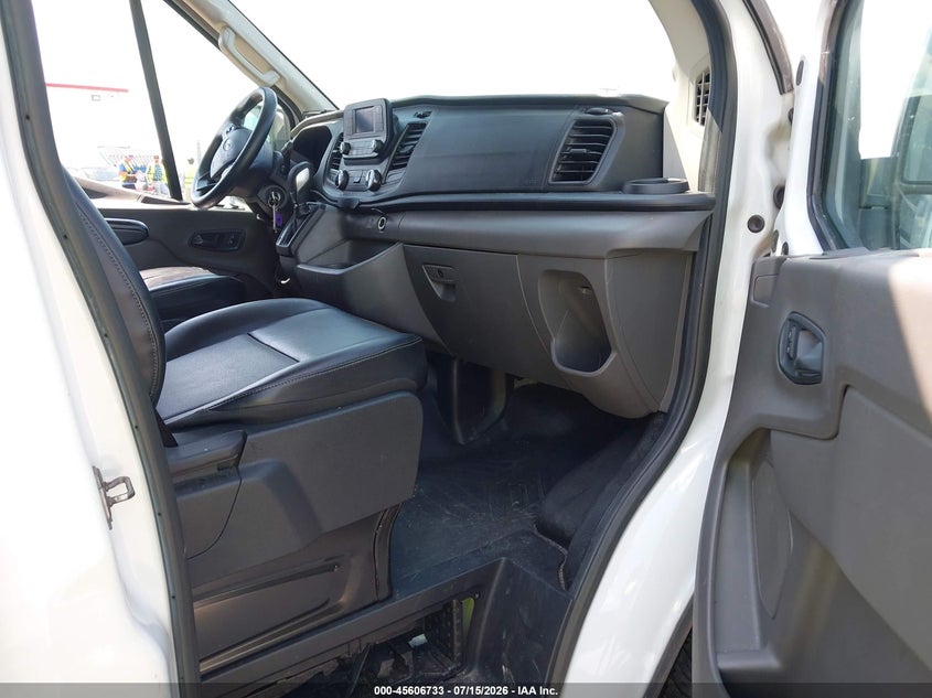 2020 FORD TRANSIT-350 CARGO VAN auction photo 5