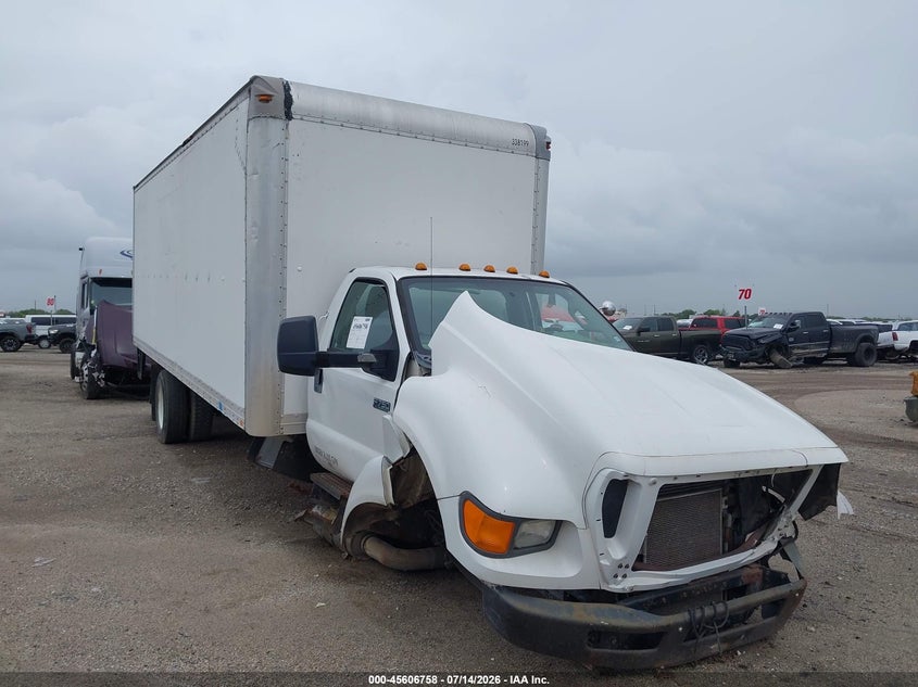 2013 FORD F-750 auction photo 1
