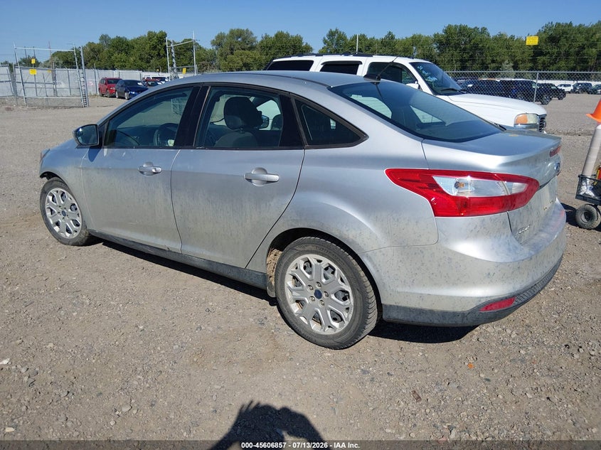 Vin: 1fahp3f28cl440405, lot: 46105280, ford focus se 20123
