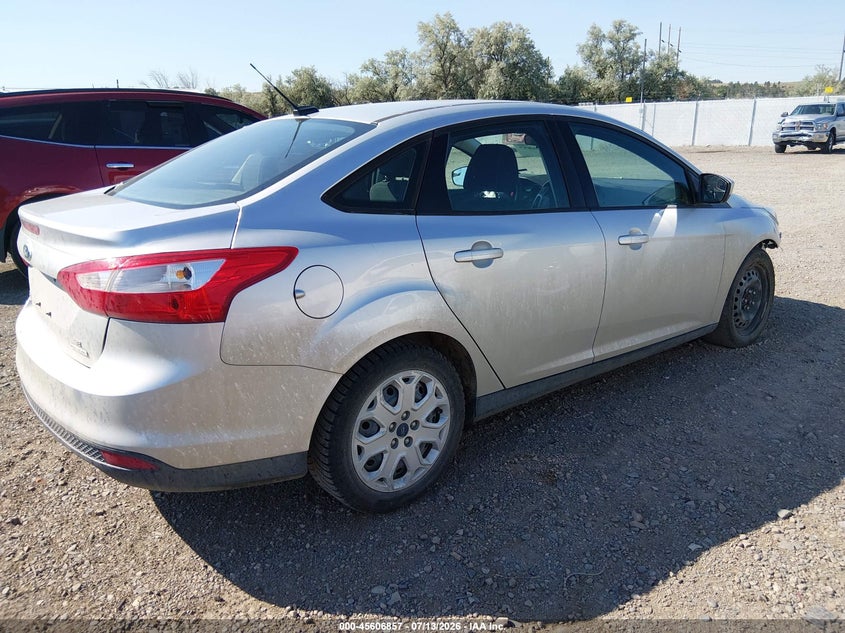 Vin: 1fahp3f28cl440405, lot: 46105280, ford focus se 20124