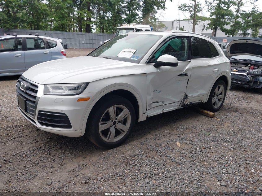 Vin: wa1bnafy9j2240838, lot: 46105327, audi q5 2.0t premium/2.0t tech premium 20182